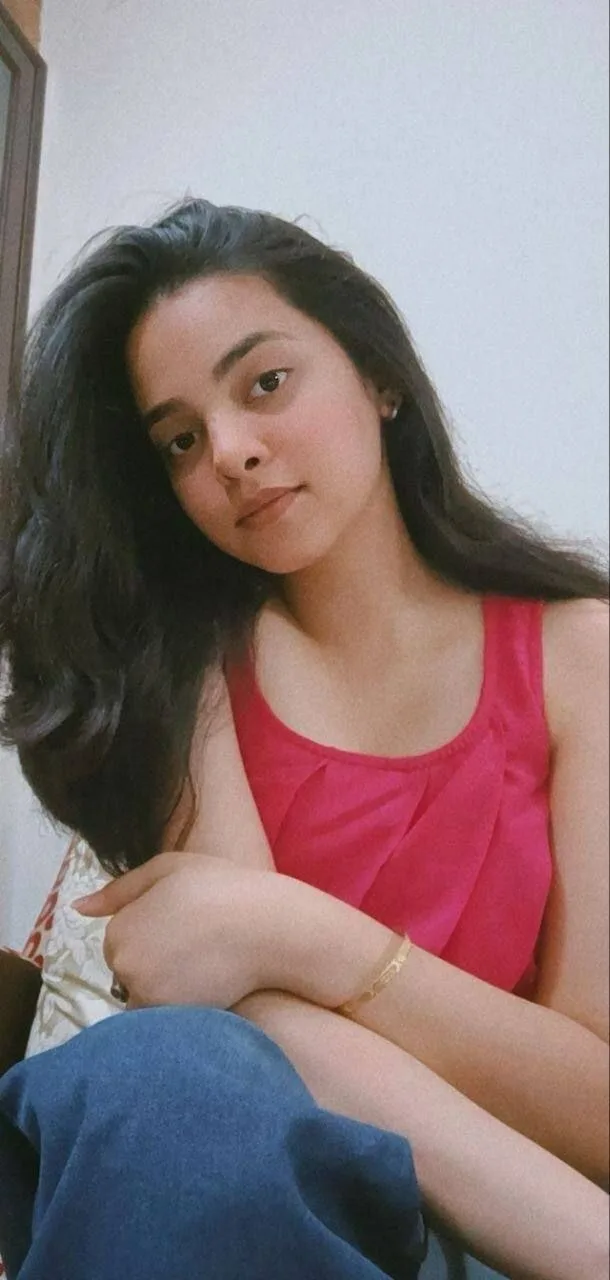 That glance was a song. ✨